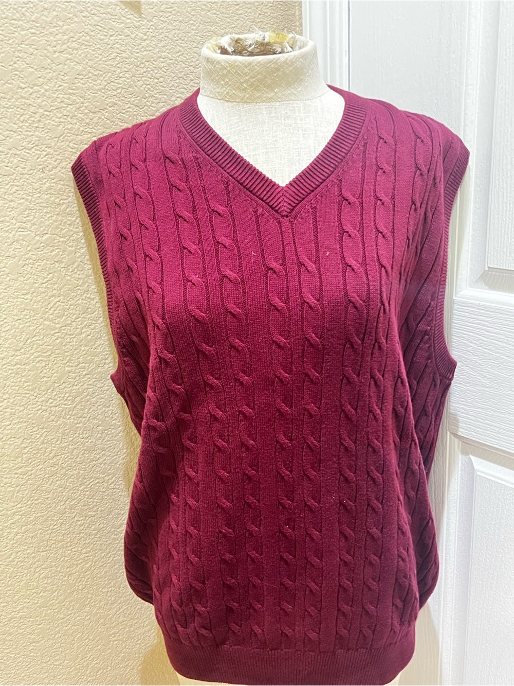 Byron Nelson Burgundy Cable Knit Sweater Vest Men’s Medium 100% Cotton